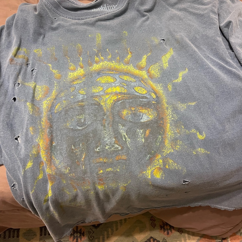 Urban Outfitters blue gray Sun Graphic Tee